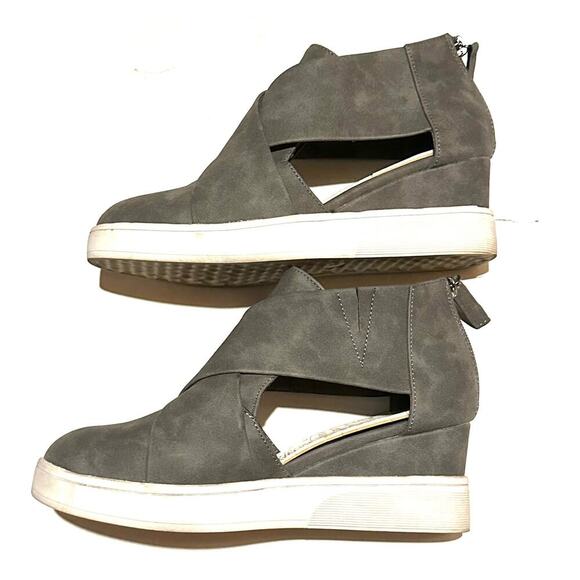 Journee Collection Seena Crossover Platform Wedge Shoes Women's 8 - Picture 6 of 8